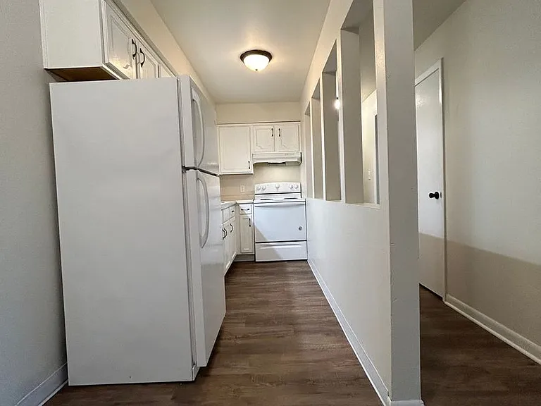 125 Bader St — Photo 5