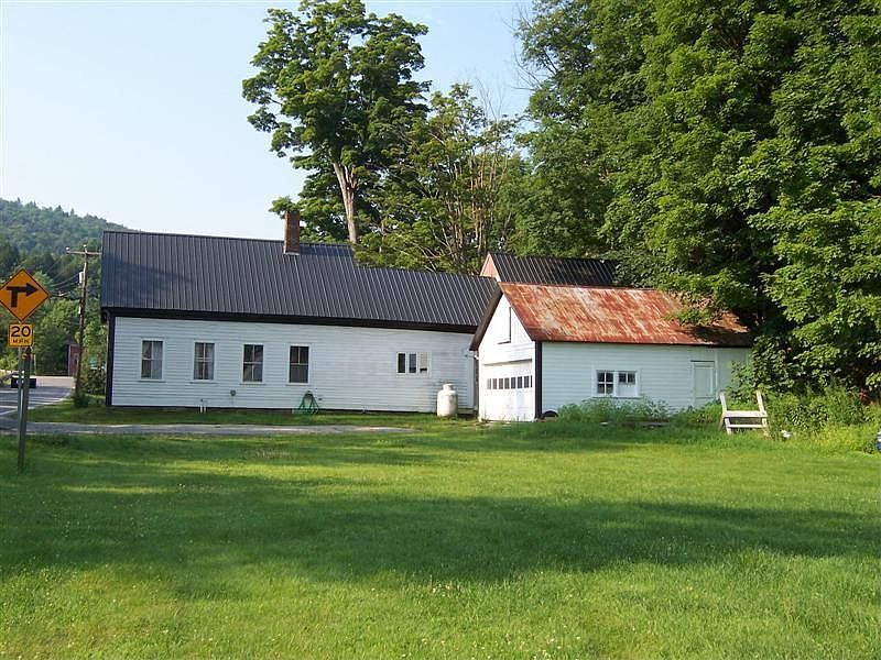 side view with garage