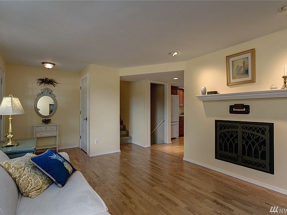 4th image of 2700 W Illinois St