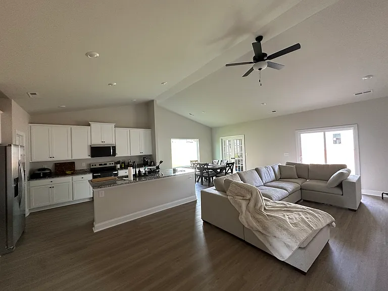 5602 Skinny Dr — Photo 3