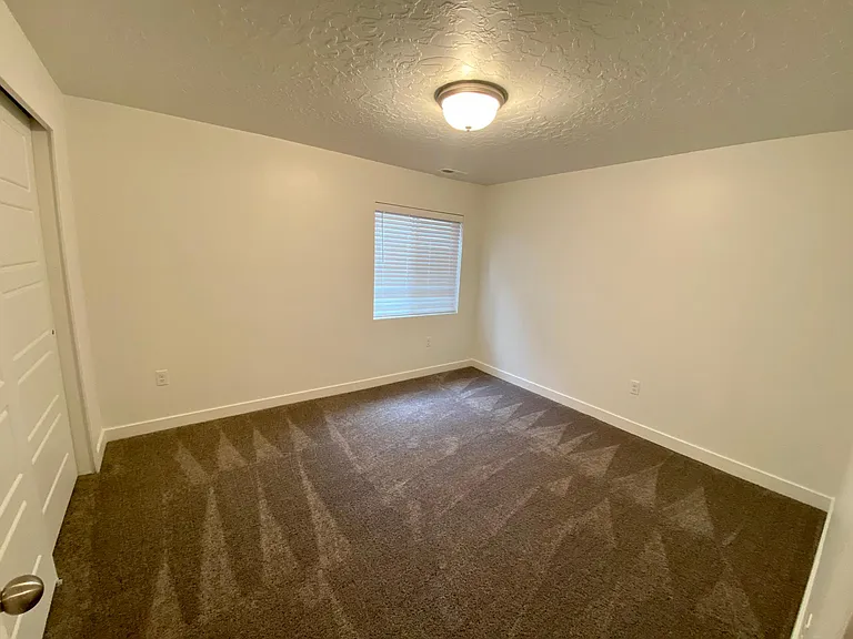 4258 W Bromwell Ct — Photo 6