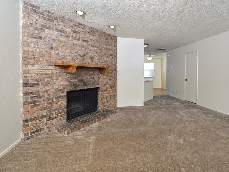 Country Crest Townhomes — Photo 18