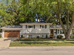 656 Fairview Ave, Glen Ellyn, IL