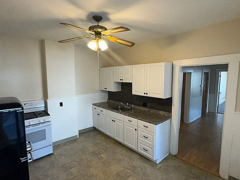 232 River St #1 — Photo 4