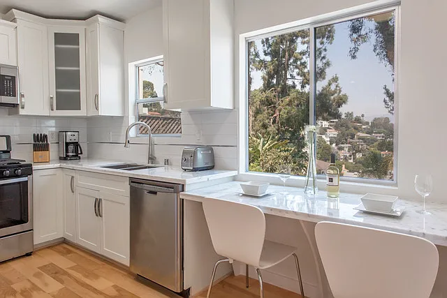 3055 Landa St — Photo 28