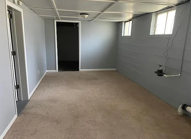 1420 Eberhart Ave — Photo 9