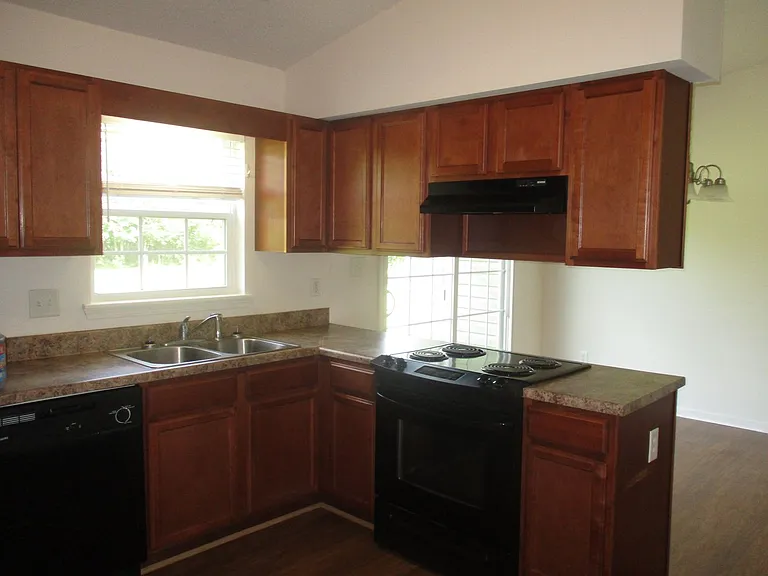 113 Poplar Ridge Rd — Photo 3