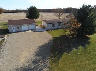 7227 Concord Rd, Jonesville, MI 49250