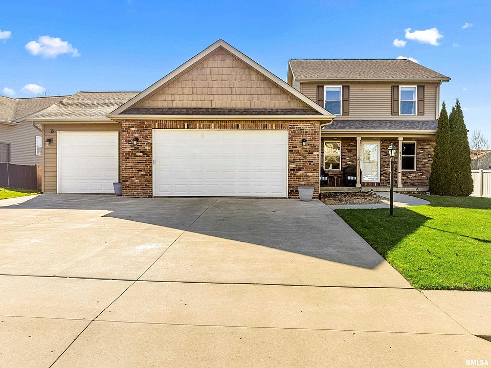 1st image of 833 Stonelake Dr