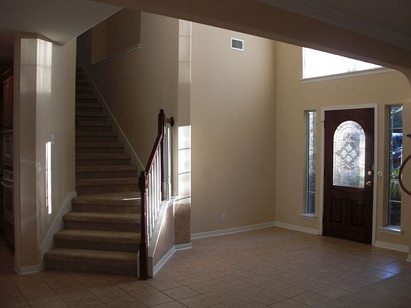 2nd image of 26106 Cuyahoga Cir