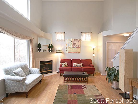 3rd image of 5902 E Lyn Haven Dr SE #0