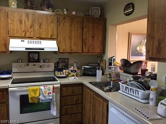4th image of 7410 Lake Breeze Dr APT 409