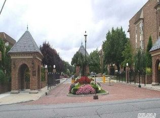 1328 Robin Ln #1, Bayside, NY 11360