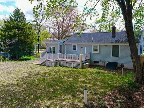 5th image of 38 Ashley Dr