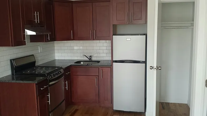 Rented by Obiajula Ugbomah, LREB | media 17