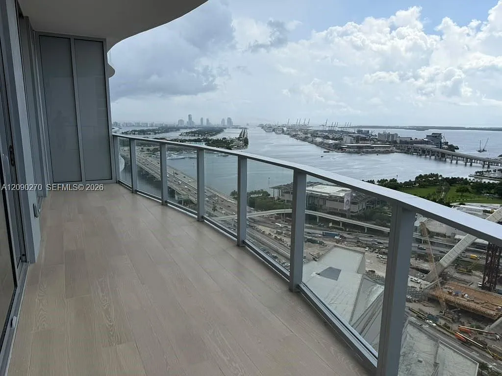 1400 Biscayne Blvd — Photo 2