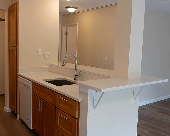 Willow Creek Apartments — Photo 46