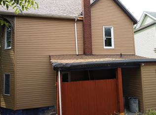 500 Brinton Ave, Pitcairn, PA