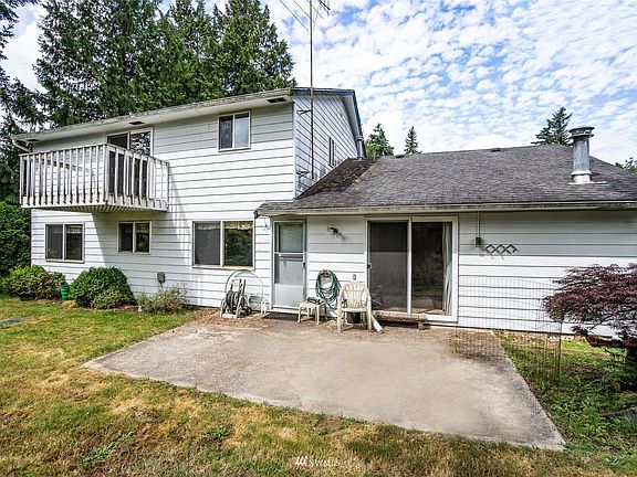 3rd image of 14023 106th Avenue Ct E