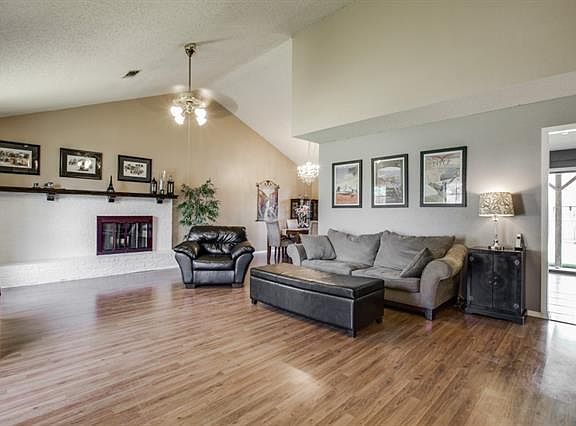 4th image of 2621 Hamilton Dr