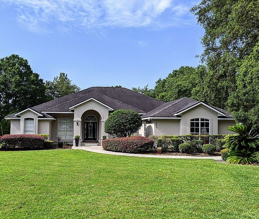 1st image of 400 SW Ainsley Gln