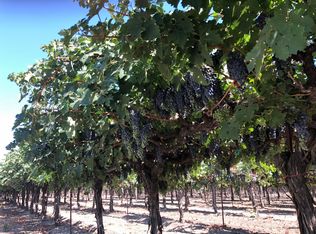 2646 W Armstrong Rd, Lodi, CA 95242