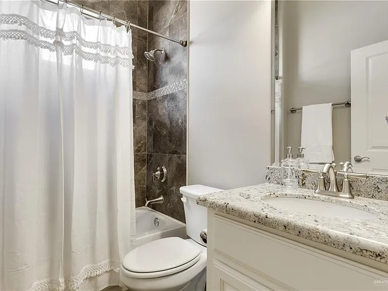 4404 Ensenada Ave — Photo 18