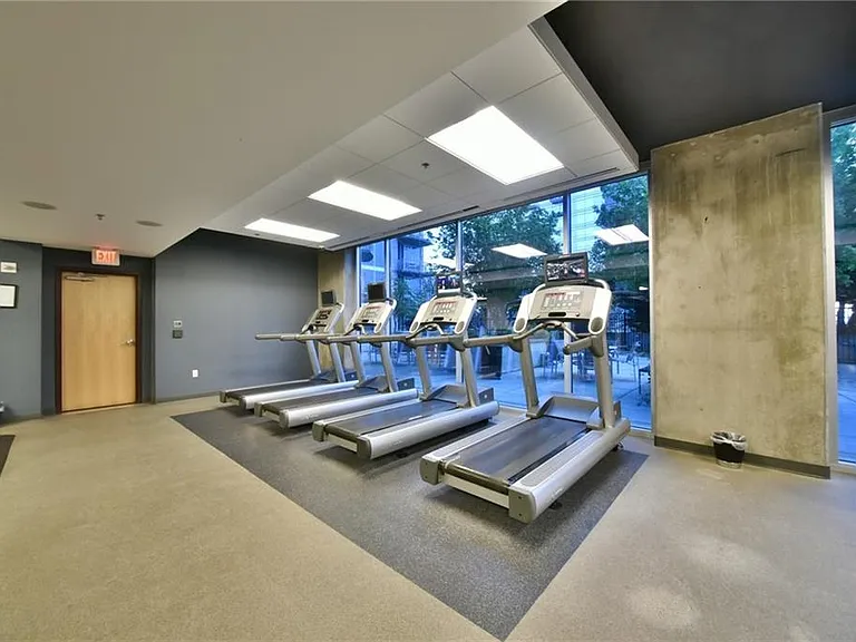 400 W Peachtree St NW #711 — Photo 31