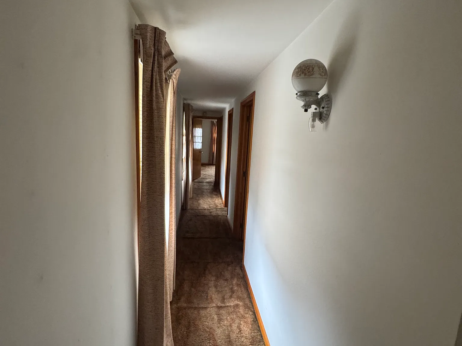 3 bed, 2000 sqft, $1,500 — Photo 2