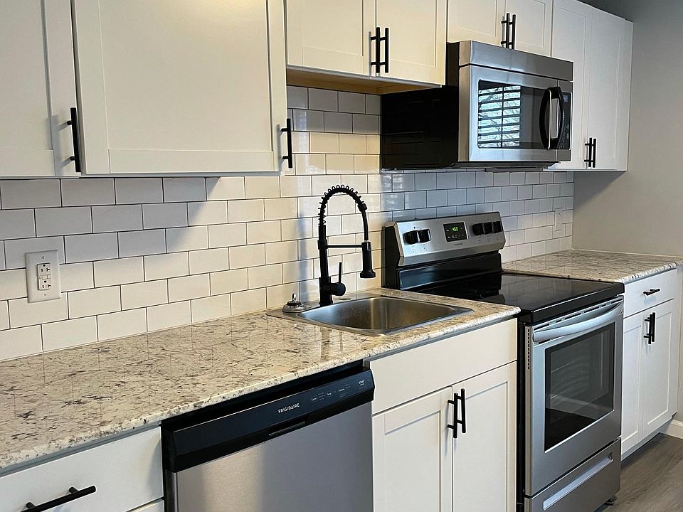 1st image of 510 Hawley Ave APT 3