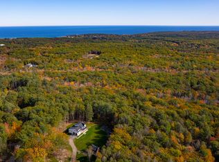 4 Vittoria Ln, Cape Neddick, ME 03902