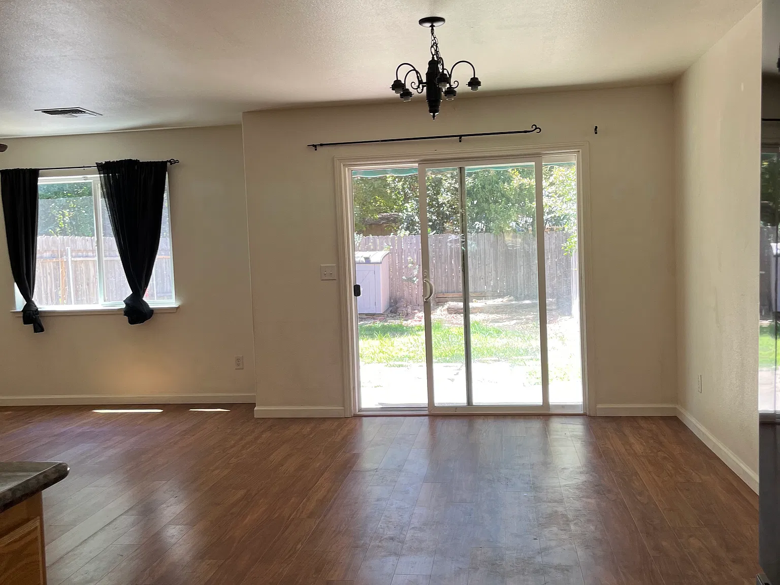 1363 E Lindo Ave — Photo 4