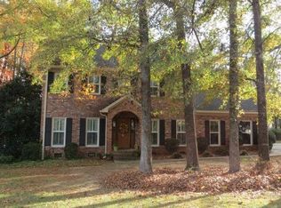 320 Dickens Dr, Macon, GA 31210