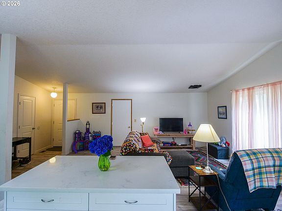 3rd image of 3635 SE 24th Ct