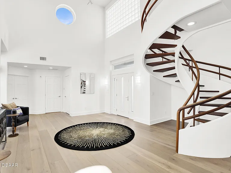 435 Ocean Shore Blvd — Photo 27