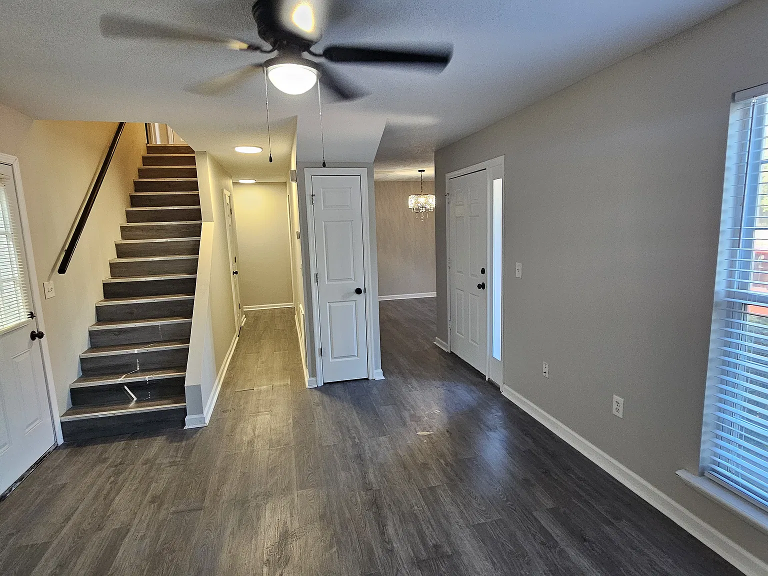 2 bed, 1.5 bath, 1148 sqft, $1,300 — Photo 2