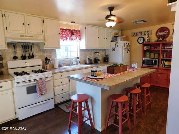 3rd image of 117 Cochise Dr