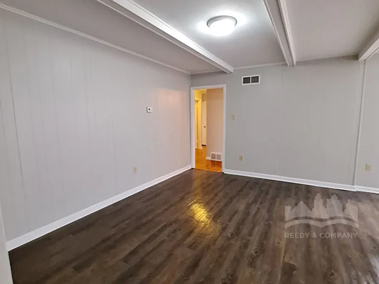 3743 Lakehurst Dr — Photo 8