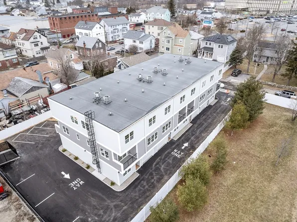 889-895 Grinnell St #5, Fall River, MA 02721