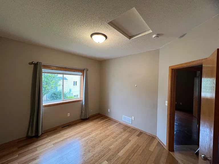 929 Plymouth Ln NW — Photo 19