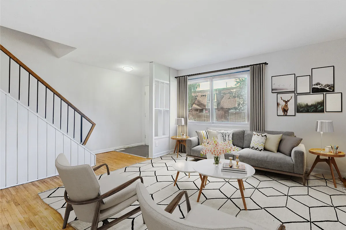 1560 Bloor Street East Townhomes — Photo 2