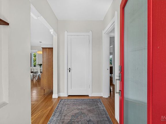 5th image of 133 Mountain View Ave