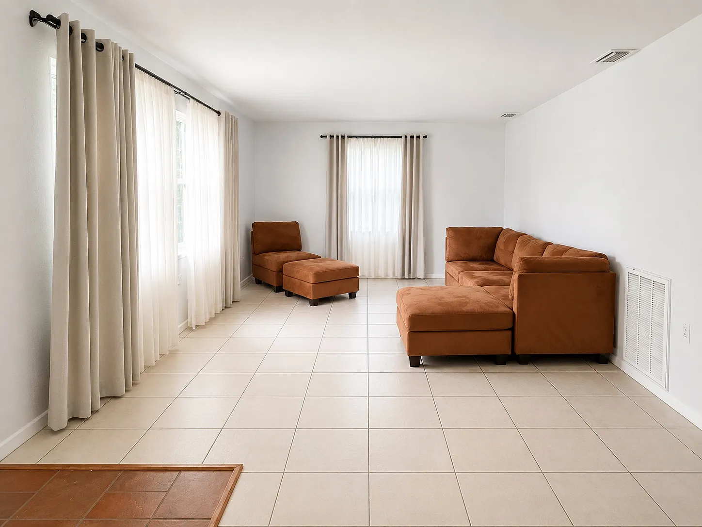 2 bed, 1027 sqft, $1,500 — Photo 3