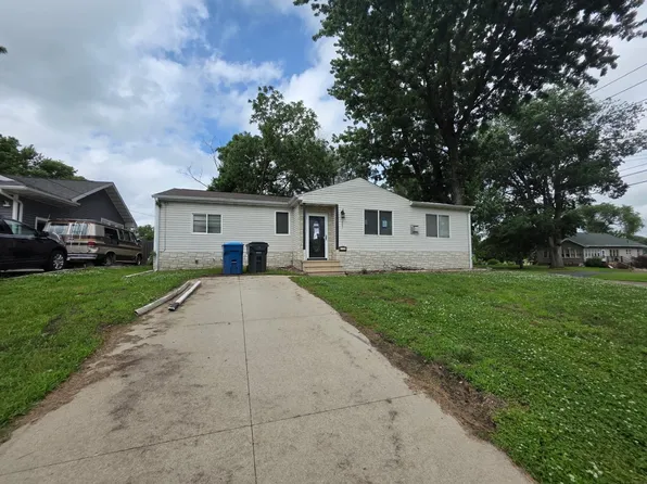 1661 Newell St, Waterloo, IA 50707