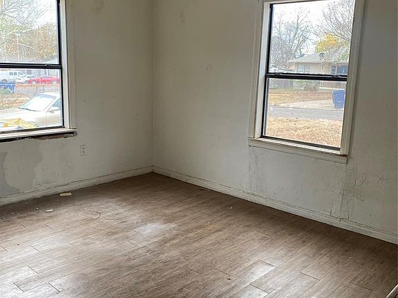 2nd image of 606 N H St