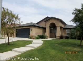 9514 Degranvelle Dr, Bakersfield, CA 93311