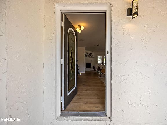 5th image of 3618 RED OAK Circle W