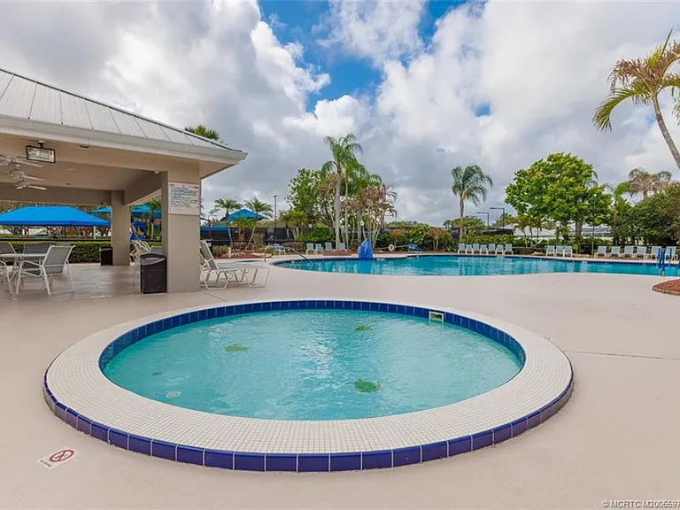 2198 SW Mayflower Dr — Photo 48
