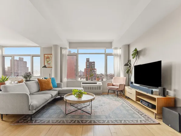 251 7th St APT 8D, Brooklyn, NY 11215