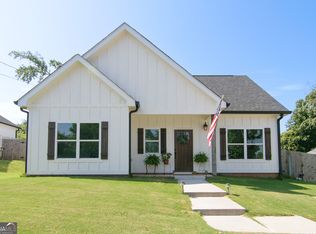 10 6th St, Newnan, GA 30263